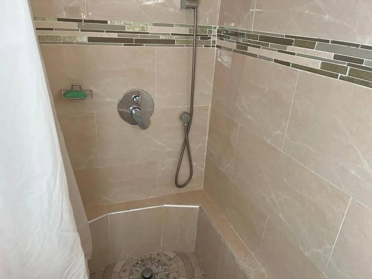 St Bess Comfort Style Black River Apartmán